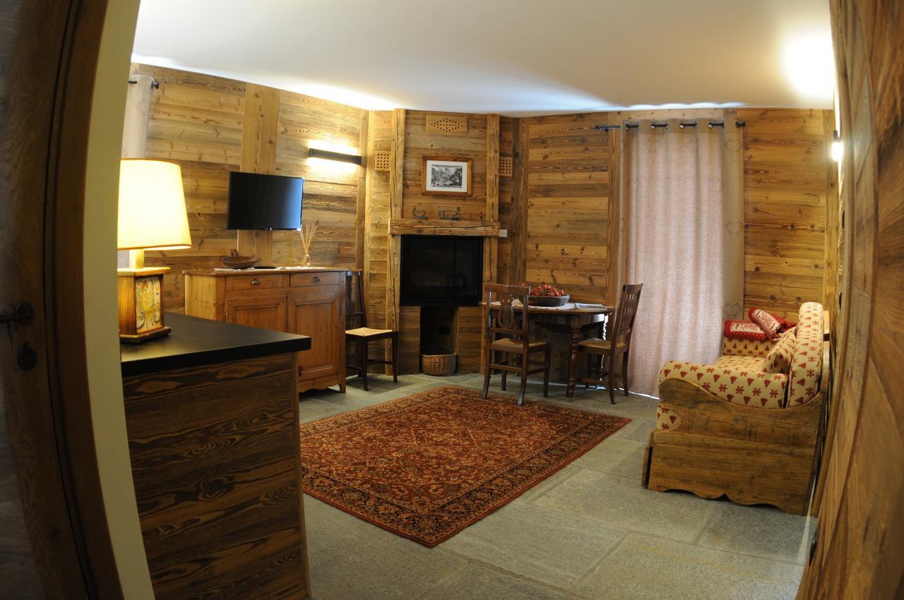 L'Abri Des Amis Hotel Courmayeur Exterior foto