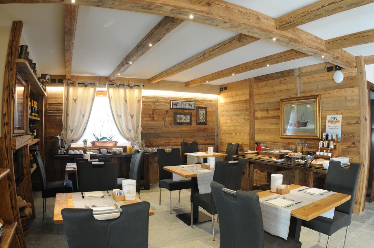 L'Abri Des Amis Hotel Courmayeur Exterior foto